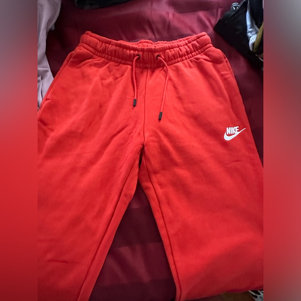XS Women Nike Joggers , worn once , great condition